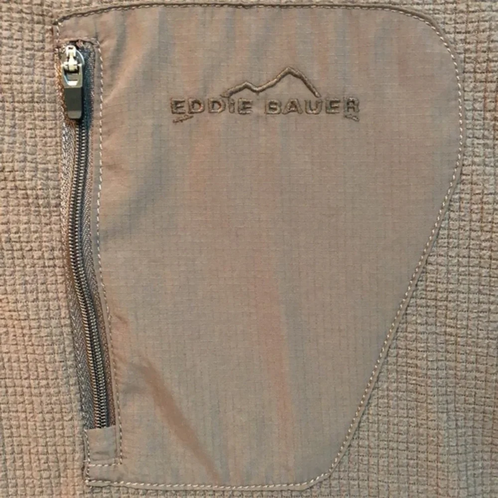 Eddie Bauer size Large cocoa brown knit shirt - Picture 3 of 8